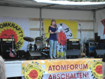 b_215_215_16777215_0_0_images_stories_akt12_0522atomforum_reden_atomforum_abschalten_stuttgart_22mai2012_005.jpg