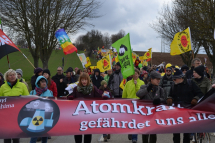 b_215_215_16777215_0_0_images_stories_akt16_160306-demo-fukushima-5_160306-neckarwestheim-fukushima-5-019.jpg